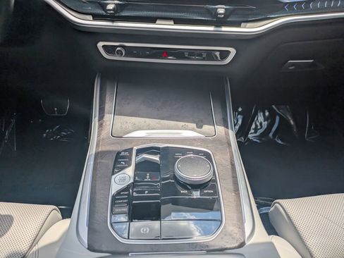 Used 2025 BMW X5 xDrive40i AWD/4WD image 18