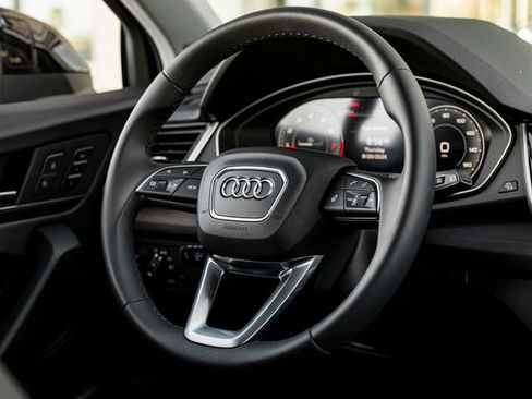 Used 2023 Audi Q5 2.0T Premium Plus w/ Premium Plus Package AWD/4WD image 22
