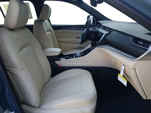 New 2026 Jeep Grand Cherokee Limited image 24