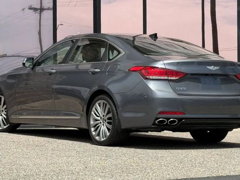 Used 2015 Hyundai Genesis 5.0 RWD image 7