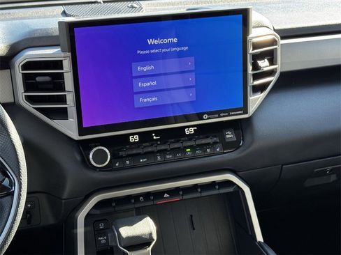 Used 2022 Toyota Tundra Limited image 18