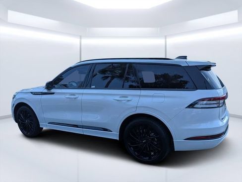 Used 2025 Lincoln Aviator Reserve w/ Equipment Group 201A AWD/4WD image 5