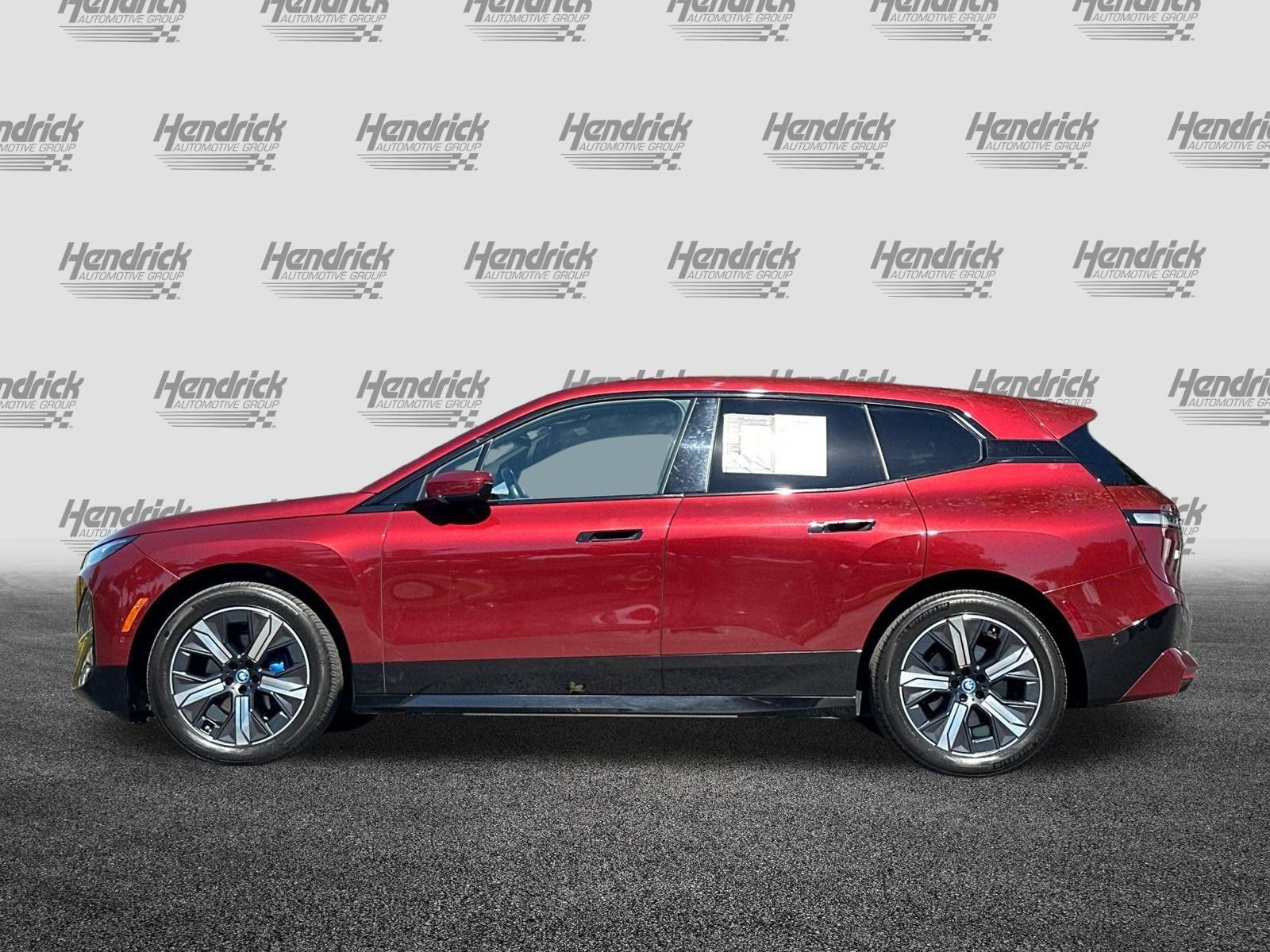 Used 2024 BMW iX xDrive50 w/ Sport Package AWD/4WD image 8
