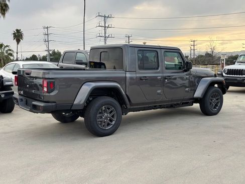 New 2026 Jeep Gladiator Sport image 3