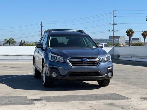 Used 2018 Subaru Outback 2.5i Premium AWD/4WD image 3
