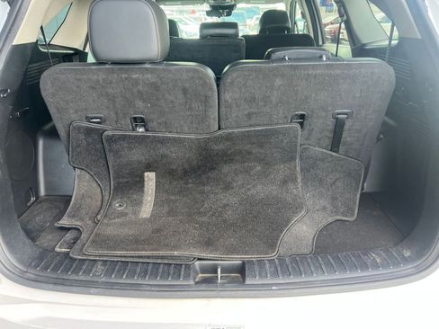 Used 2024 Kia Sorento S FWD image 31