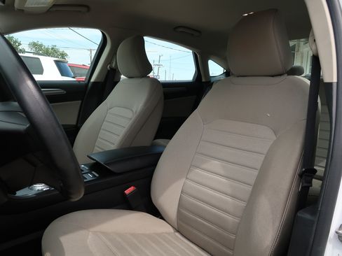 Used 2019 Ford Fusion S FWD image 11