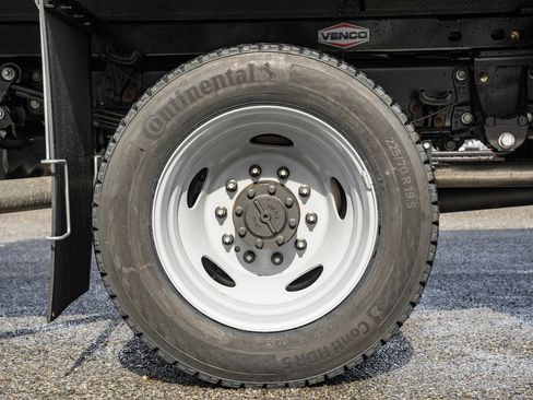 New 2026 Ford F550 4x4 Crew Cab image 21