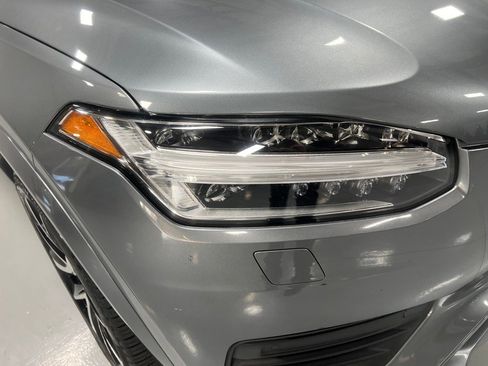 Used 2020 Volvo XC90 T6 Momentum w/ Protection Package image 10