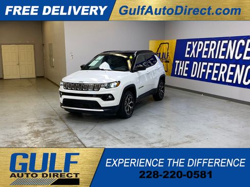 Used 2025 Jeep Compass Limited AWD/4WD image 4