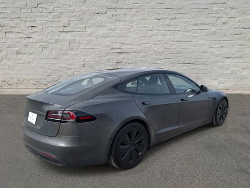 Used 2024 Tesla Model S image 5