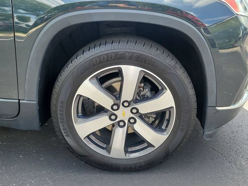 Used 2021 Chevrolet Traverse LT w/ LT Premium Package FWD image 6