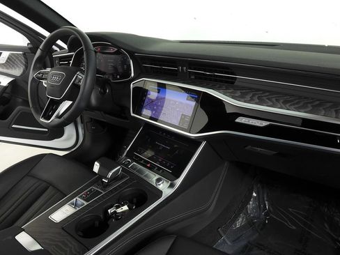Used 2025 Audi A6 Premium Plus image 13