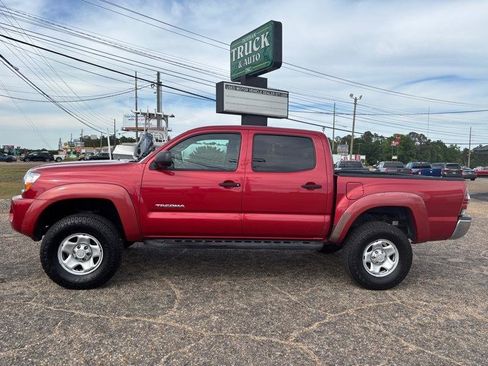 Used 2011 Toyota Tacoma PreRunner w/ SR5 Pkg #2 RWD image 2