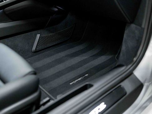 Used 2024 Porsche 911 Carrera GTS RWD image 48