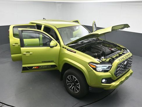 Used 2023 Toyota Tacoma TRD Sport w/ Black Out Package (TMS) AWD/4WD image 39