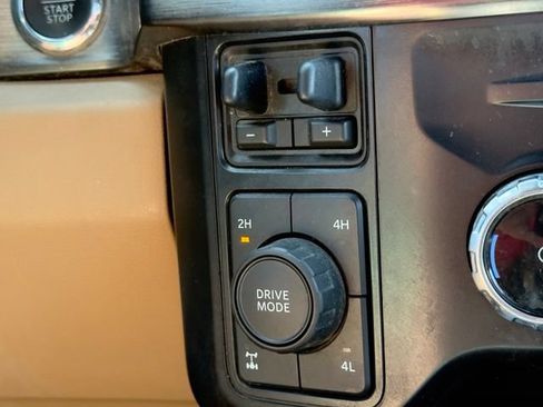 Used 2024 Ford F250 Lariat w/ Chrome Package AWD/4WD image 19