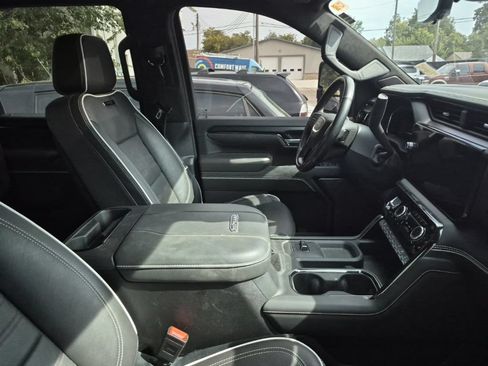 Used 2024 GMC Sierra 2500 AT4X AWD/4WD image 26