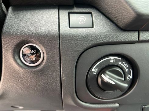 New 2025 Nissan Frontier PRO-4X image 27