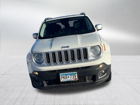 Used 2017 Jeep Renegade Limited image 2