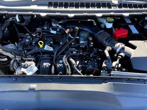 Used 2022 Ford Edge SE w/ Black Appearance Package image 10