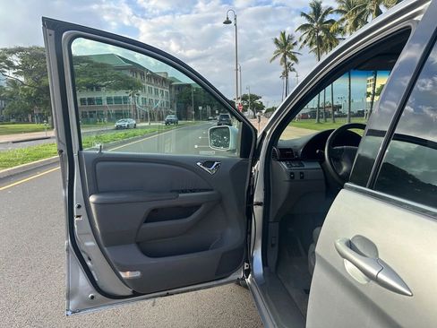 Used 2010 Honda Odyssey EX-L image 17