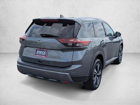 Used 2024 Nissan Rogue SL AWD/4WD image 5