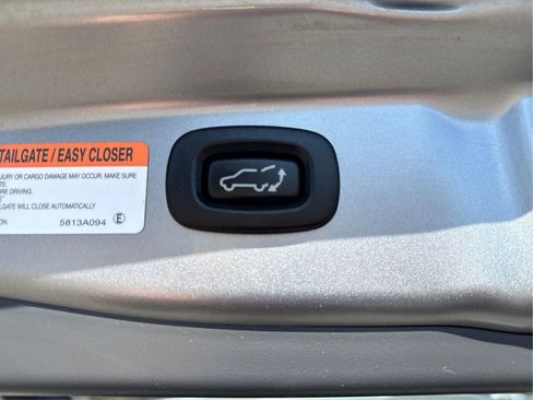 Used 2021 Mitsubishi Outlander SEL AWD/4WD image 35