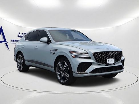 Used 2025 Genesis GV80 3.5T e-SC AWD/4WD image 3