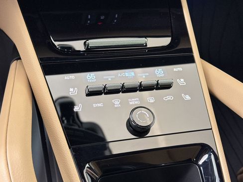 Certified 2026 Porsche Cayenne AWD/4WD image 20