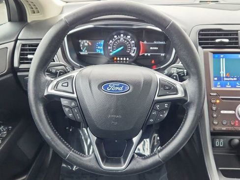 Used 2020 Ford Fusion Titanium image 34