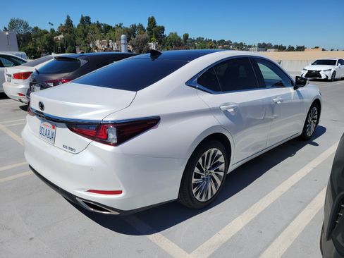 Used 2019 Lexus ES 350 FWD image 3