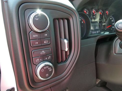 Certified 2024 GMC Sierra 1500 Pro w/ Graphite Edition AWD/4WD image 25
