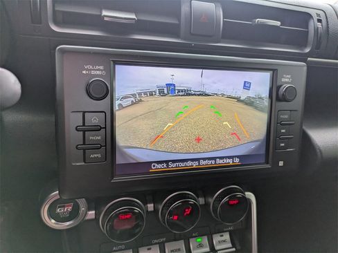 Used 2025 Toyota GR86 Premium image 20