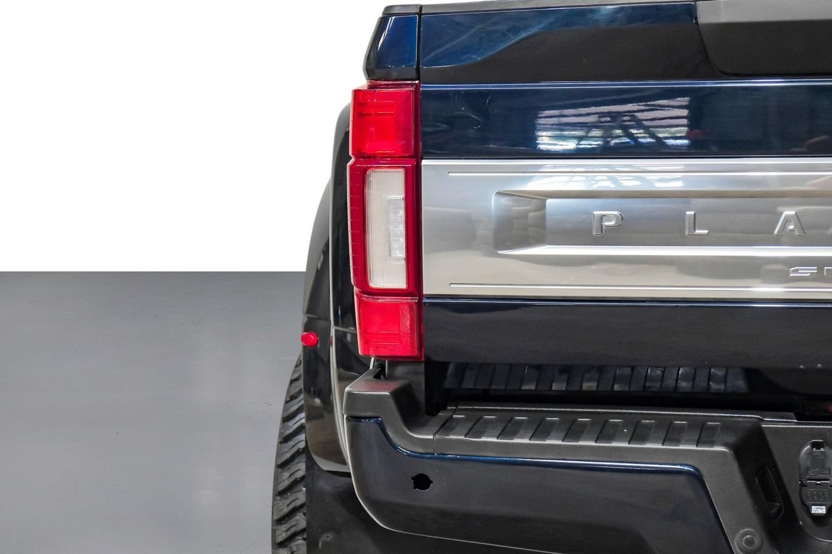 Used 2022 Ford F450 Platinum w/ FX4 Off-Road Package AWD/4WD image 51