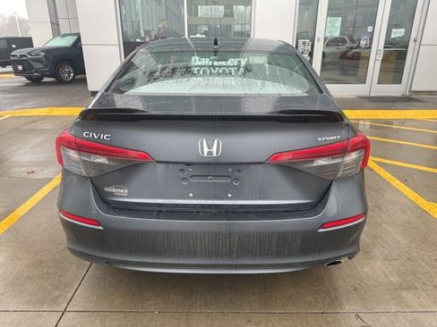 Used 2023 Honda Civic Sport image 5