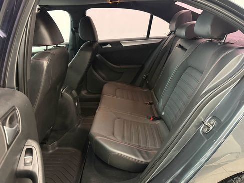 Used 2014 Volkswagen Jetta GLI image 18