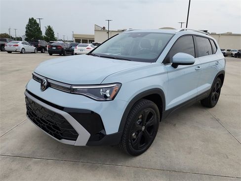 New 2025 Volkswagen Taos SEL image 8