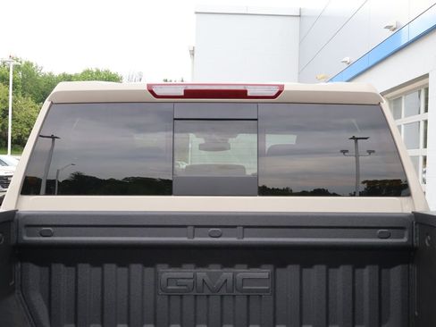 New 2026 GMC Sierra 3500 SLE w/ Preferred Package AWD/4WD image 36