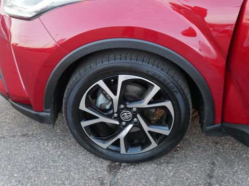 Used 2020 Toyota C-HR XLE image 15