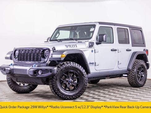Used 2024 Jeep Wrangler Unlimited image 2