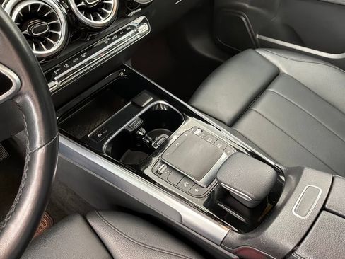 Used 2023 Mercedes-Benz GLB 250 image 20
