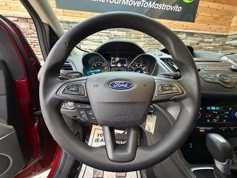 Used 2017 Ford Escape SE image 17