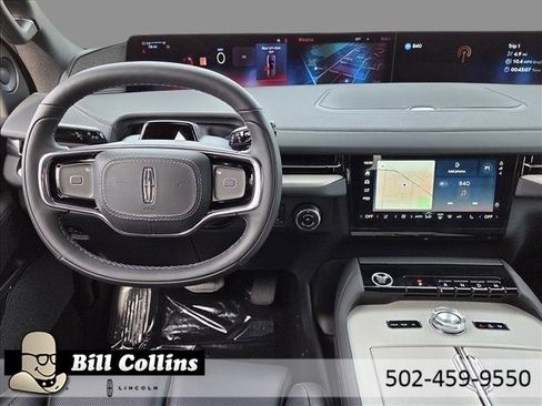 New 2025 Lincoln Navigator Reserve w/ Jet Appearance Package image 18