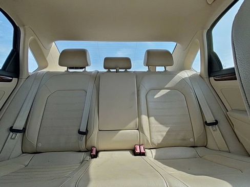 Used 2012 Volkswagen Passat 2.5 SEL FWD image 25