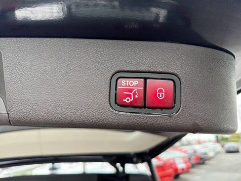Used 2017 Mercedes-Benz GLS 450 4MATIC w/ Premium Package image 9
