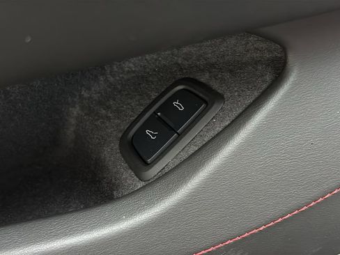 Used 2024 Chevrolet Corvette Stingray Coupe w/ 1LT image 11