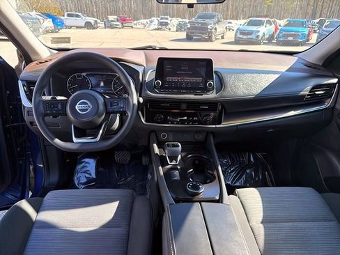 Used 2021 Nissan Rogue SV image 22