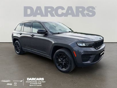 Used 2024 Jeep Grand Cherokee Altitude