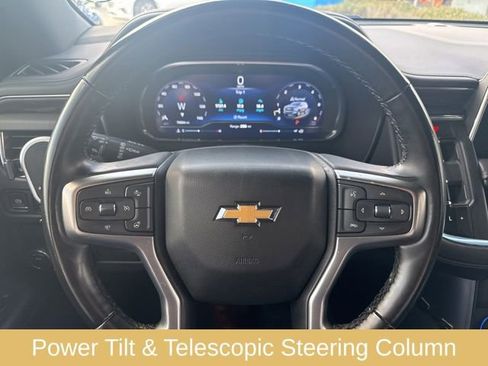 Used 2024 Chevrolet Suburban LT w/ Luxury Package image 30